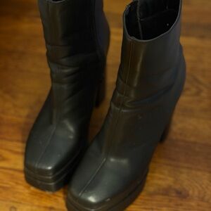 SHEIN Sleek Black Heeled Boots